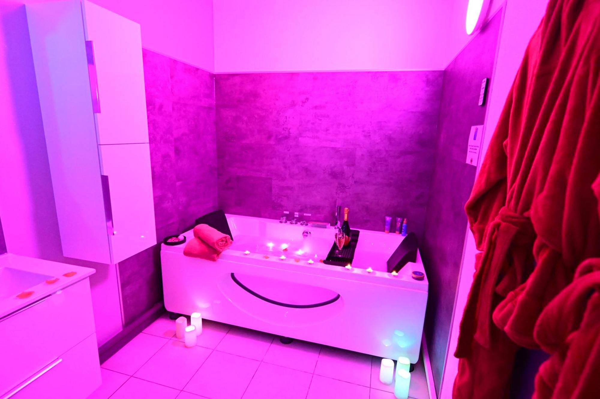 Love Room A Deux Pas De L'Ocean Avec Hammam, Sauna Et Bain A 2 :-) Biscarrosse Ngoại thất bức ảnh