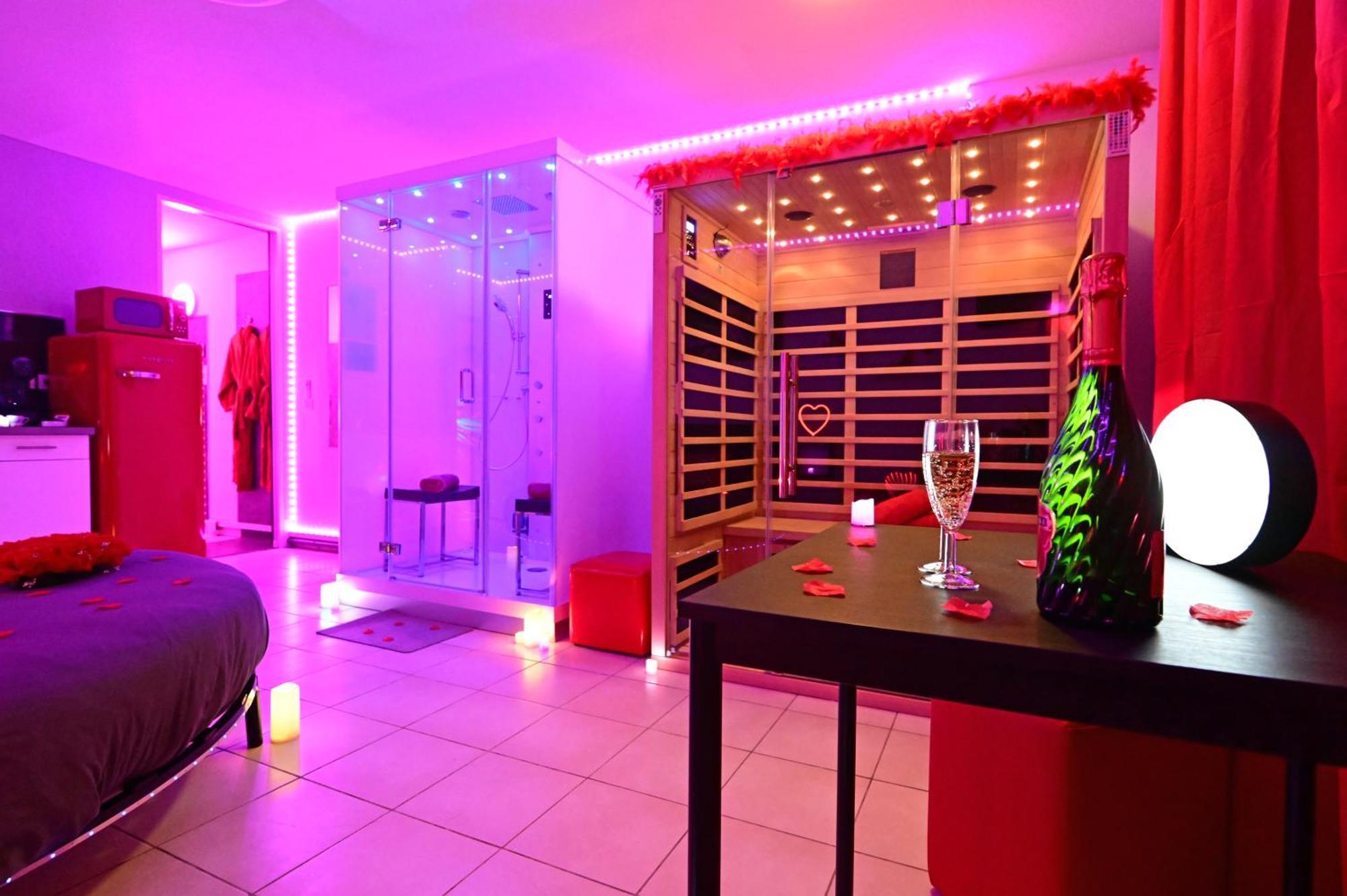 Love Room A Deux Pas De L'Ocean Avec Hammam, Sauna Et Bain A 2 :-) Biscarrosse Ngoại thất bức ảnh