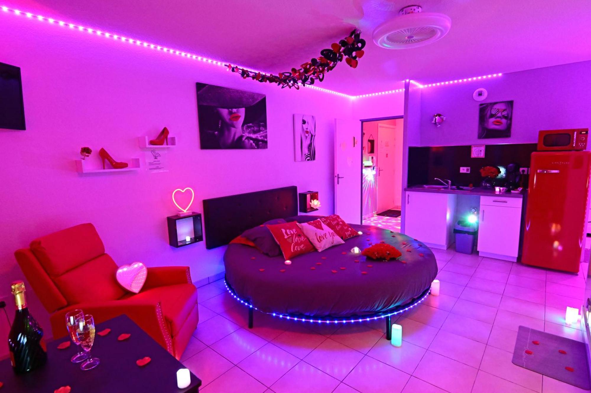 Love Room A Deux Pas De L'Ocean Avec Hammam, Sauna Et Bain A 2 :-) Biscarrosse Ngoại thất bức ảnh