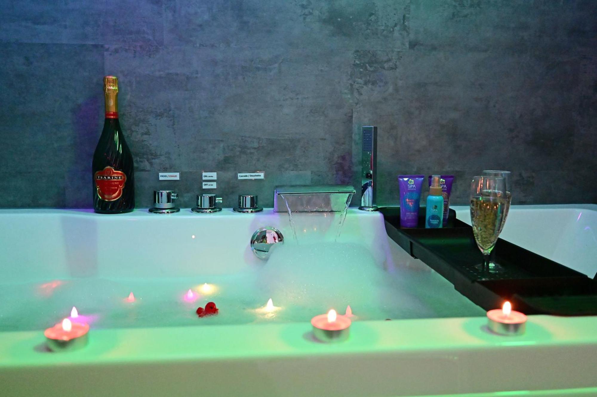 Love Room A Deux Pas De L'Ocean Avec Hammam, Sauna Et Bain A 2 :-) Biscarrosse Ngoại thất bức ảnh