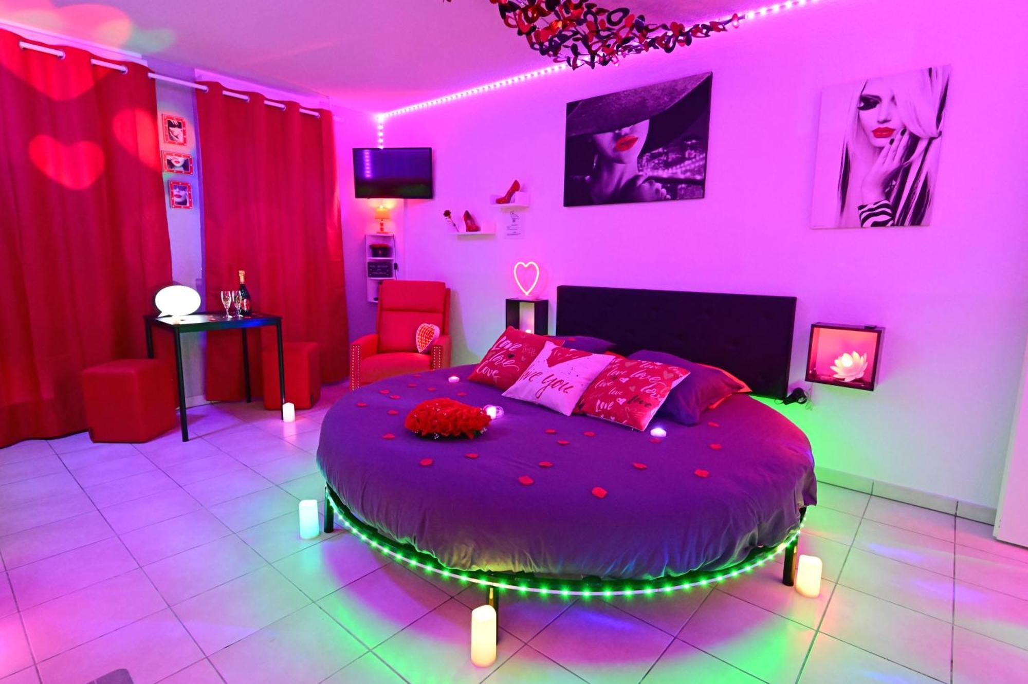 Love Room A Deux Pas De L'Ocean Avec Hammam, Sauna Et Bain A 2 :-) Biscarrosse Ngoại thất bức ảnh
