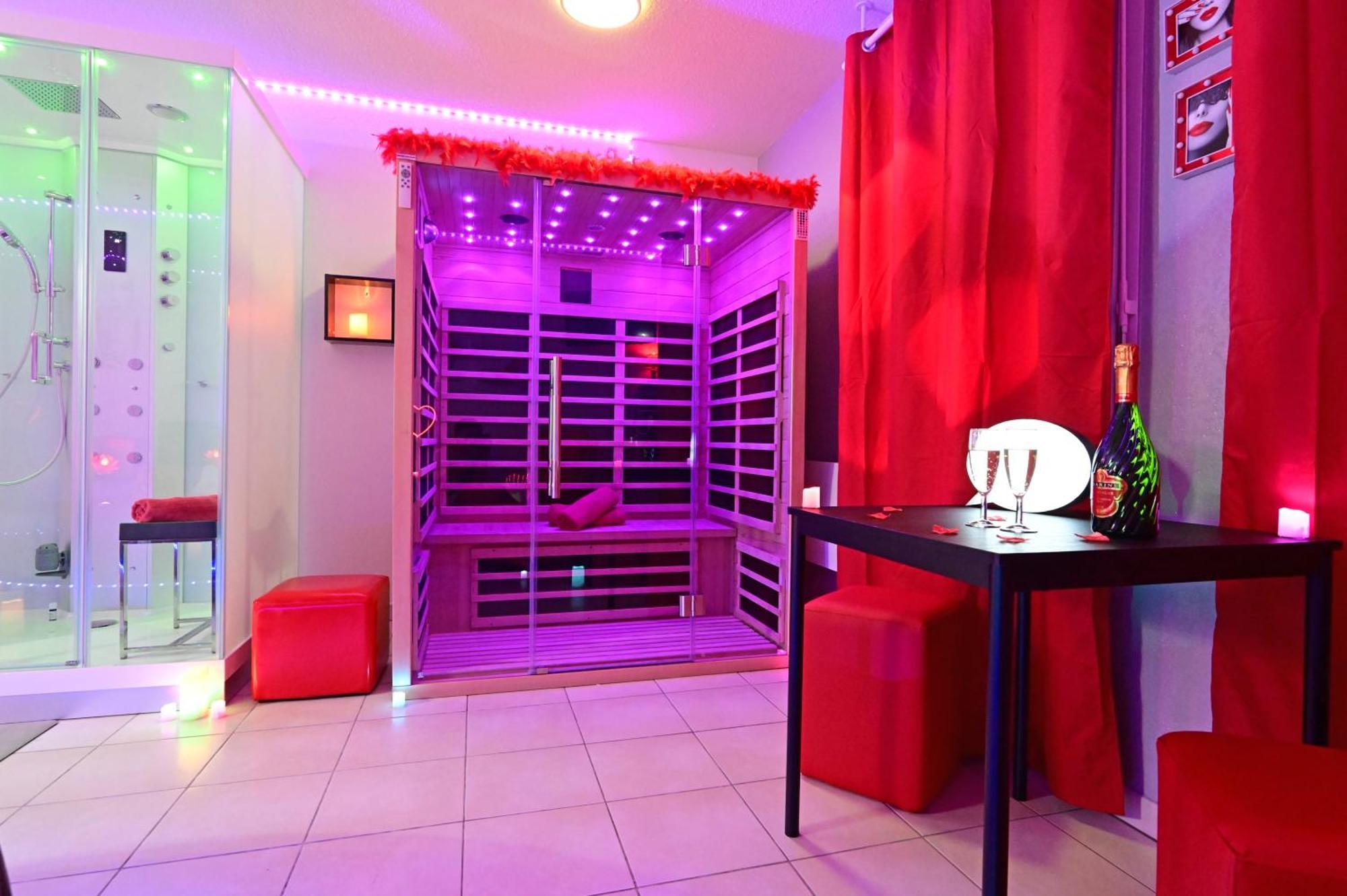 Love Room A Deux Pas De L'Ocean Avec Hammam, Sauna Et Bain A 2 :-) Biscarrosse Ngoại thất bức ảnh