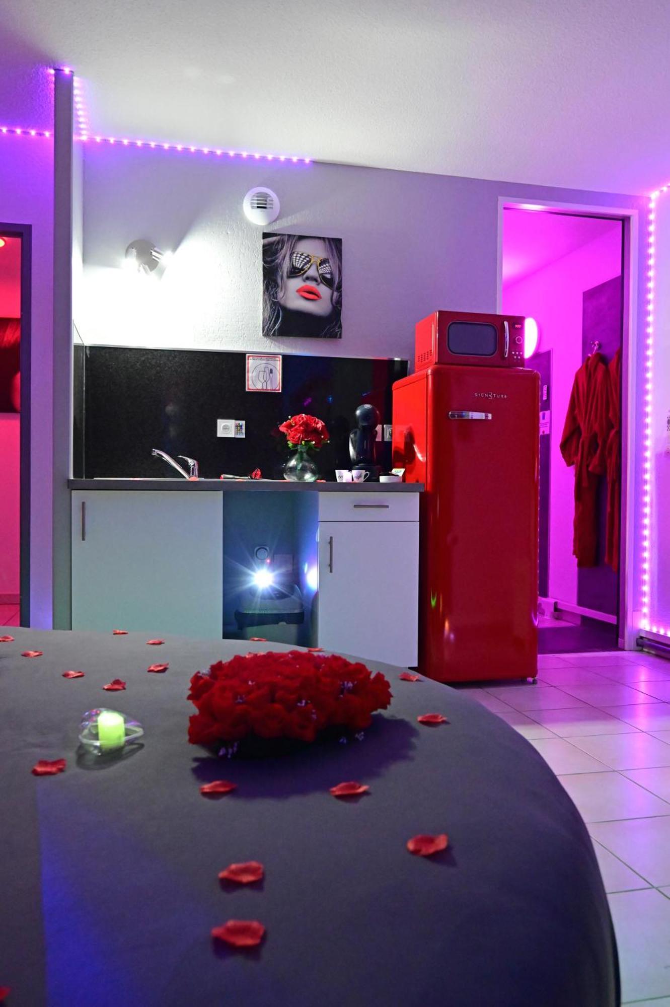 Love Room A Deux Pas De L'Ocean Avec Hammam, Sauna Et Bain A 2 :-) Biscarrosse Ngoại thất bức ảnh